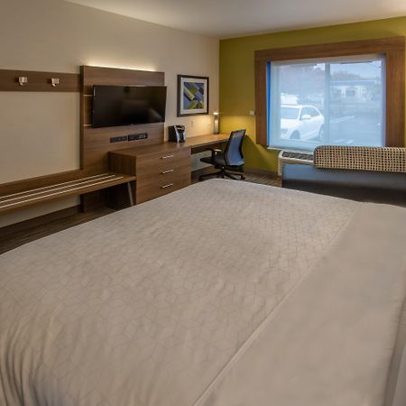 Holiday Inn Express Hotel & Suites Roseville - Galleria Area, An Ihg Hotel Bagian luar foto