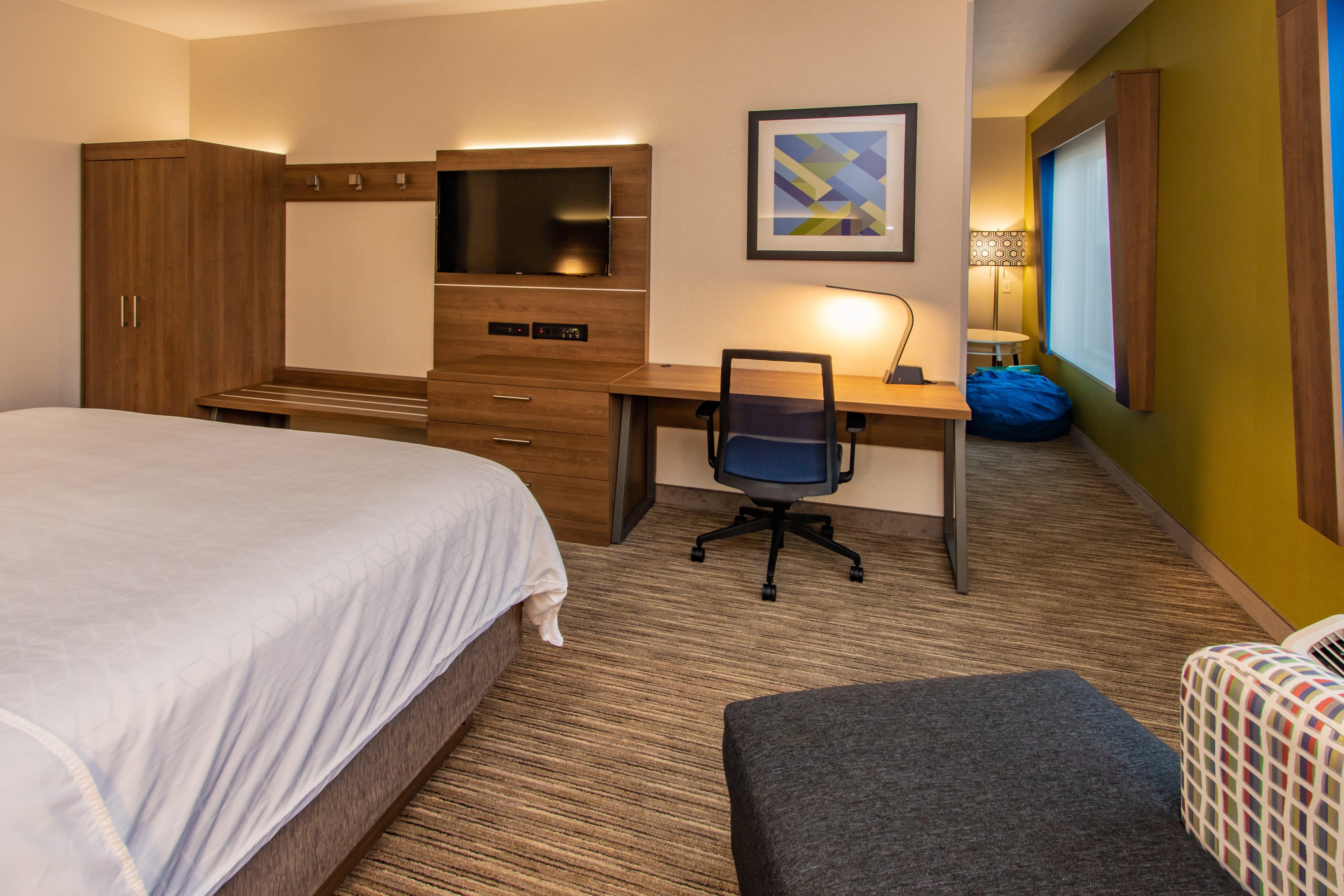 Holiday Inn Express Hotel & Suites Roseville - Galleria Area, An Ihg Hotel Bagian luar foto