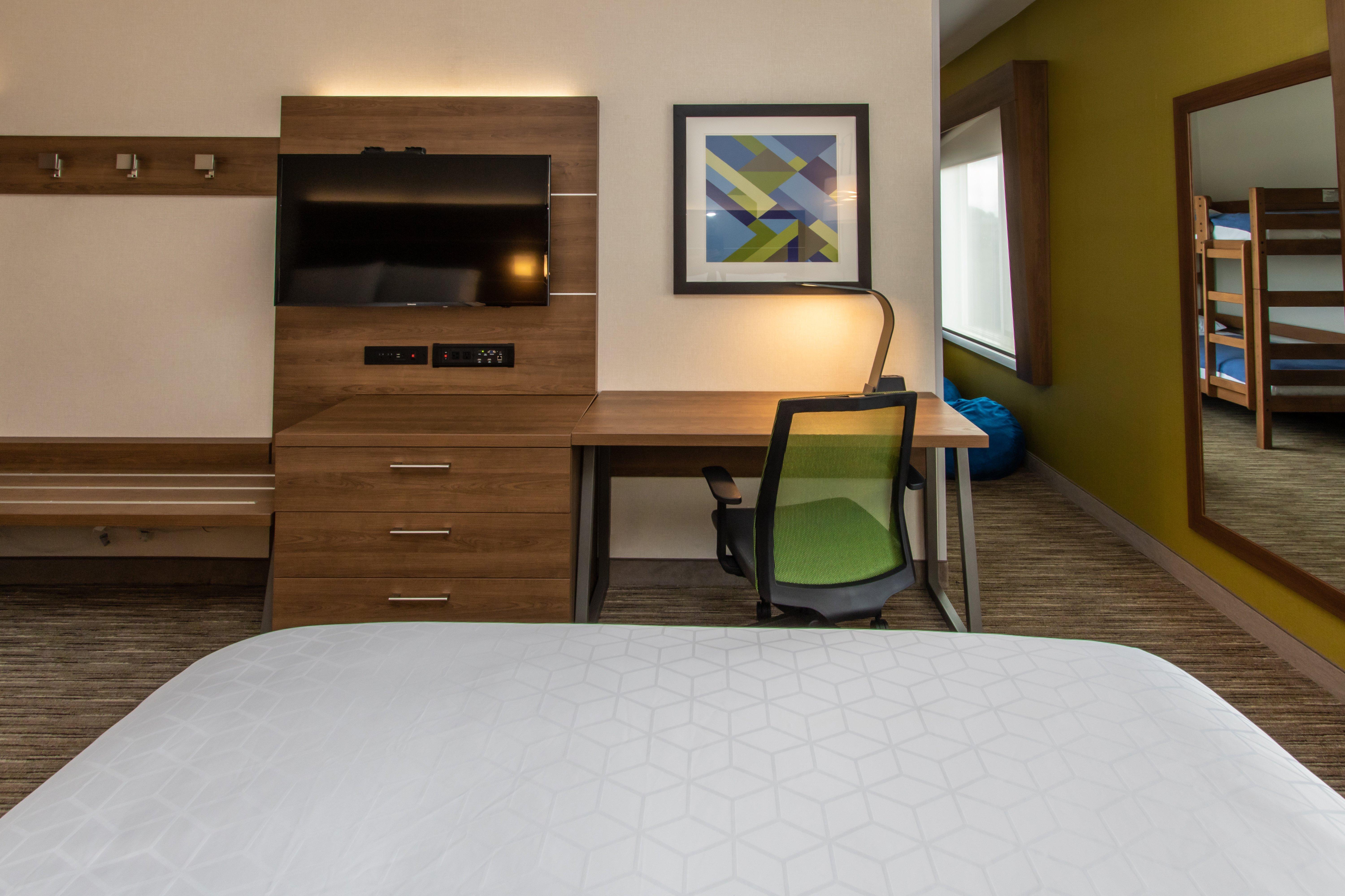 Holiday Inn Express Hotel & Suites Roseville - Galleria Area, An Ihg Hotel Bagian luar foto