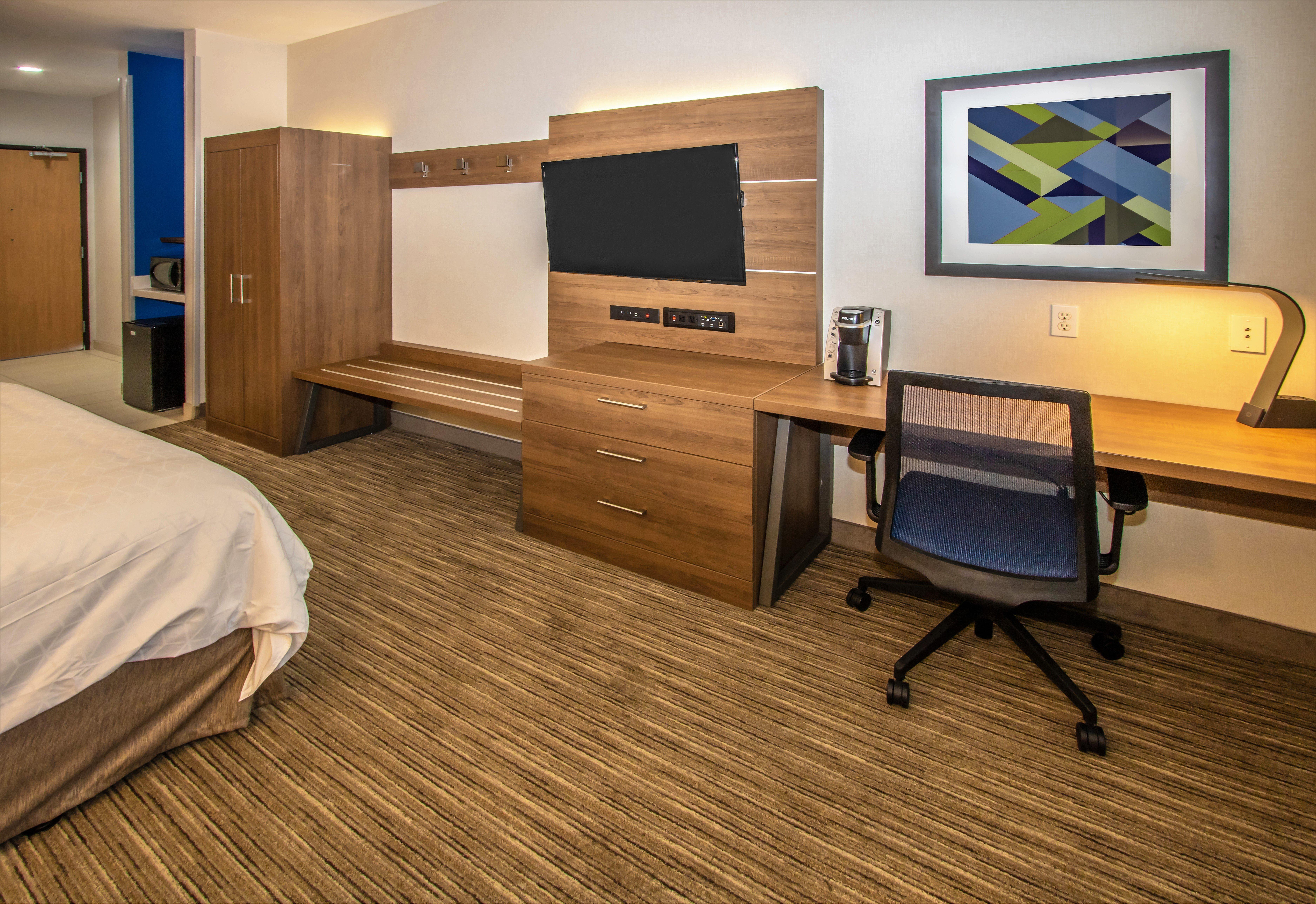 Holiday Inn Express Hotel & Suites Roseville - Galleria Area, An Ihg Hotel Bagian luar foto