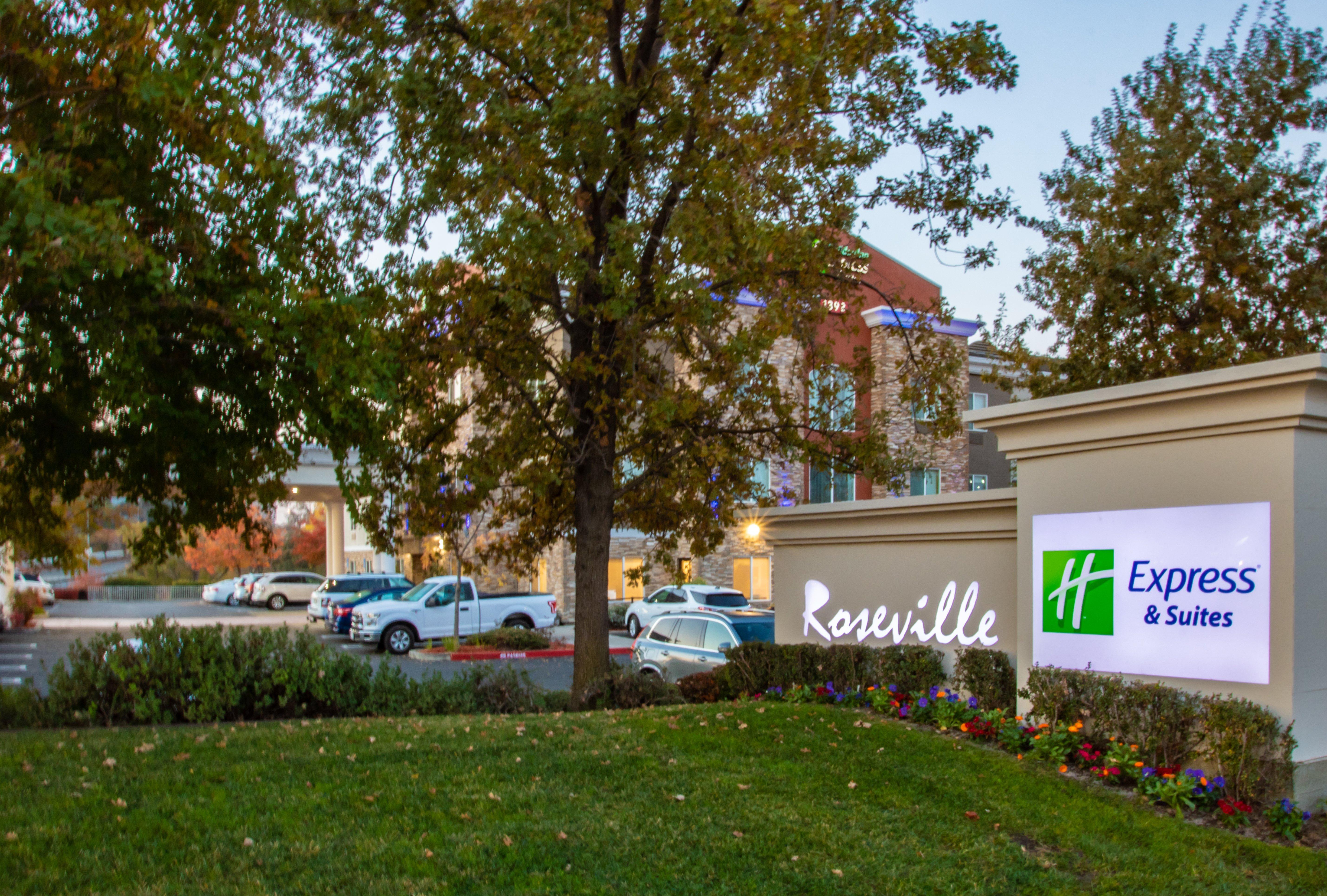 Holiday Inn Express Hotel & Suites Roseville - Galleria Area, An Ihg Hotel Bagian luar foto