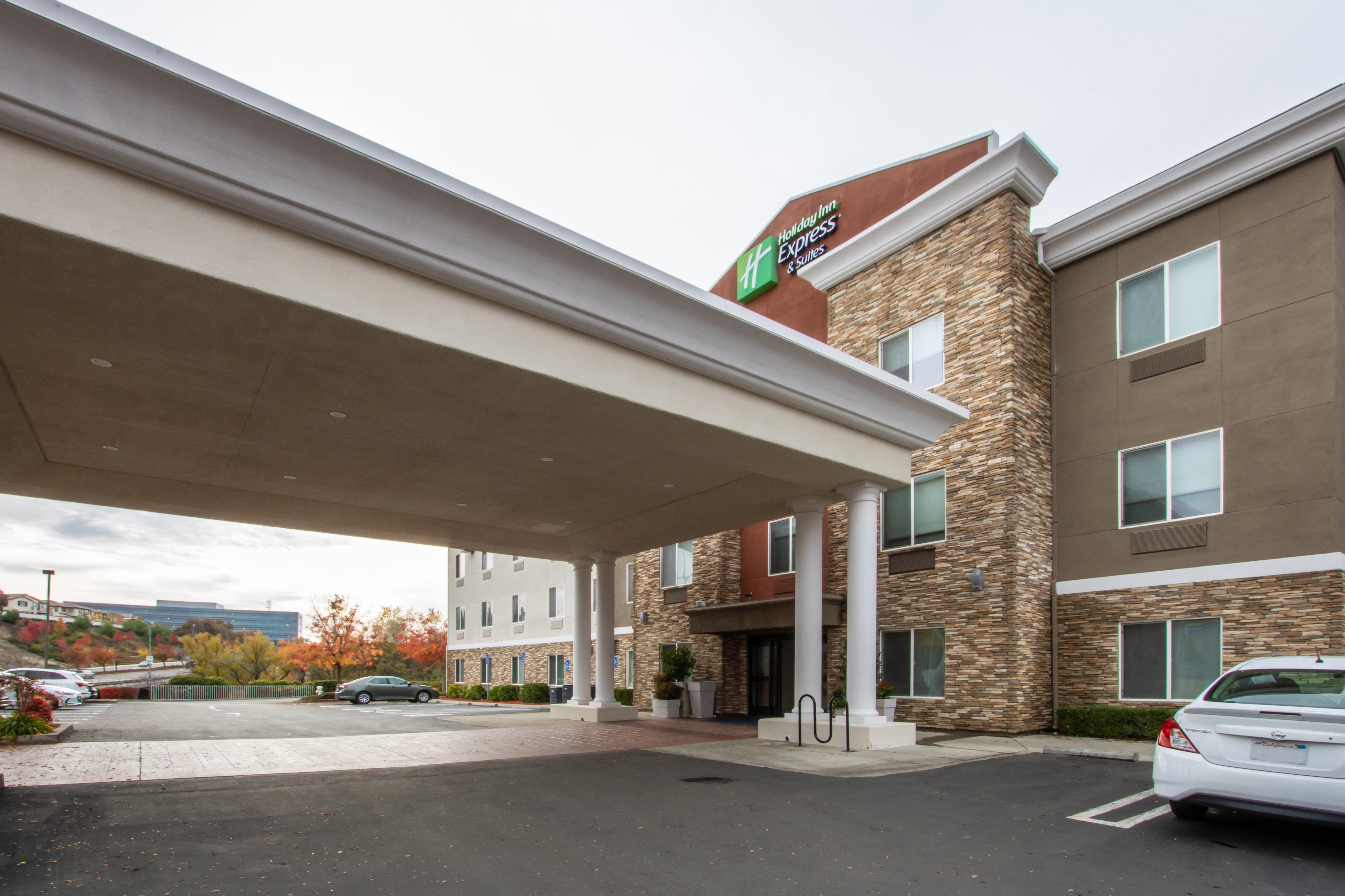 Holiday Inn Express Hotel & Suites Roseville - Galleria Area, An Ihg Hotel Bagian luar foto