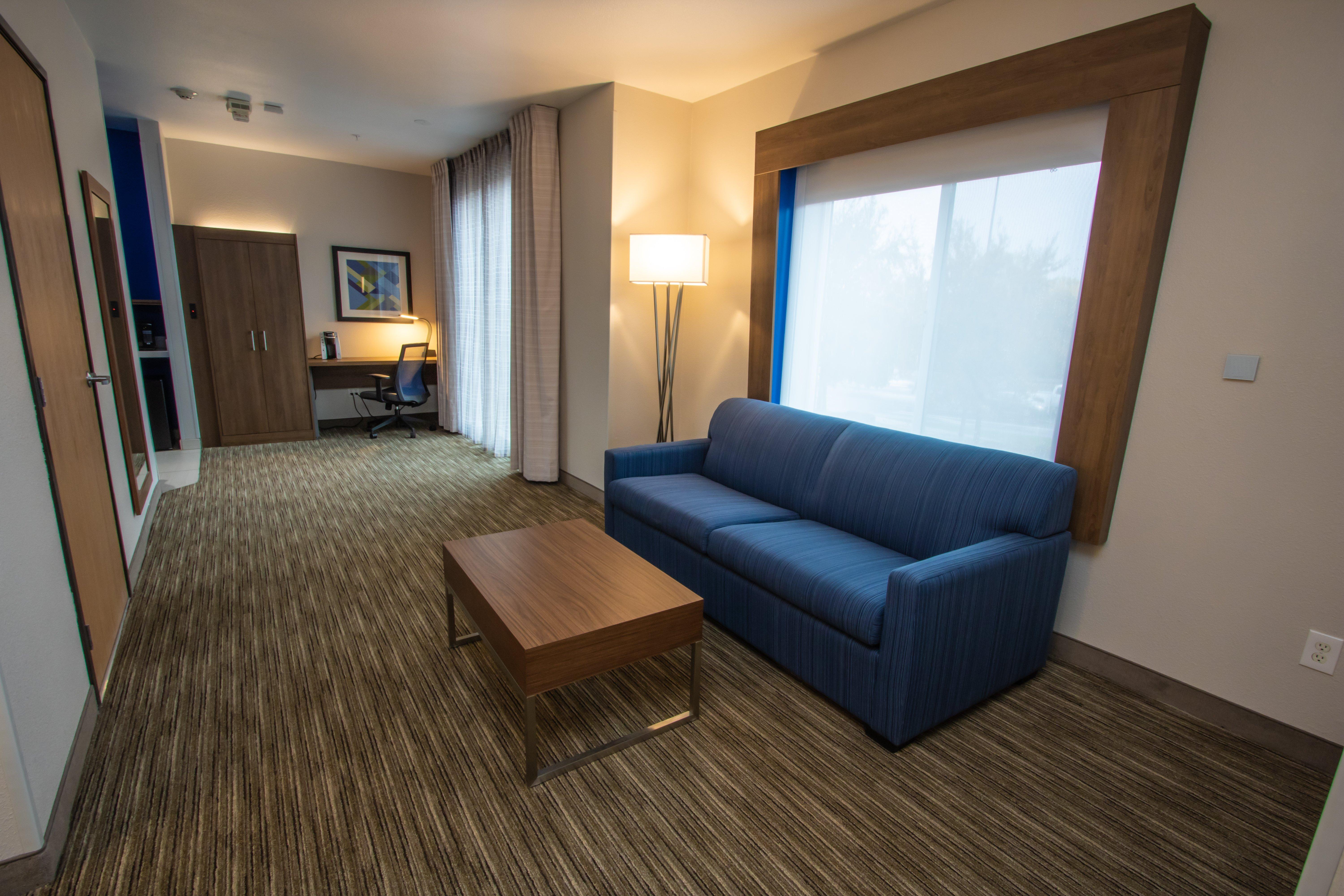 Holiday Inn Express Hotel & Suites Roseville - Galleria Area, An Ihg Hotel Bagian luar foto