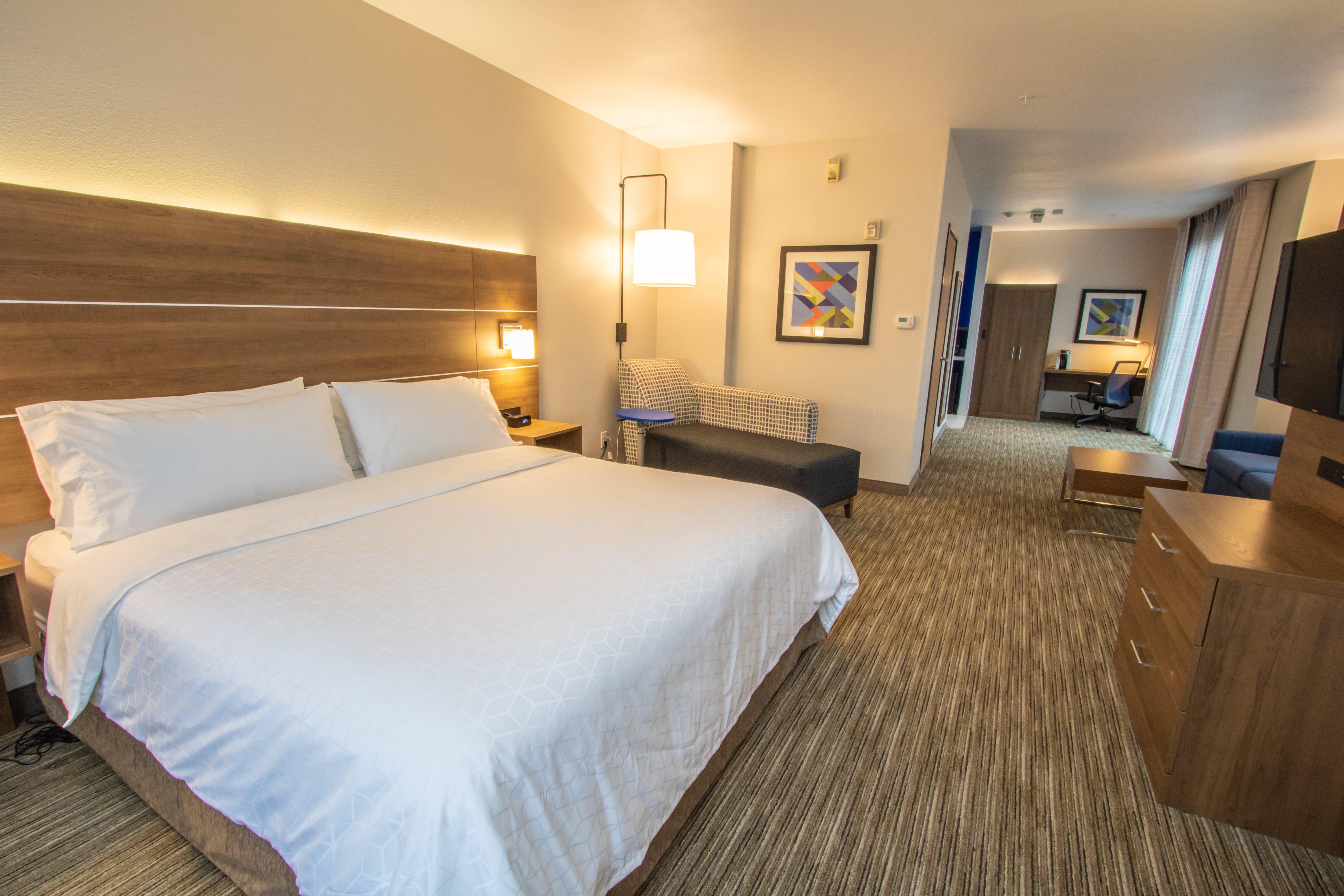 Holiday Inn Express Hotel & Suites Roseville - Galleria Area, An Ihg Hotel Bagian luar foto