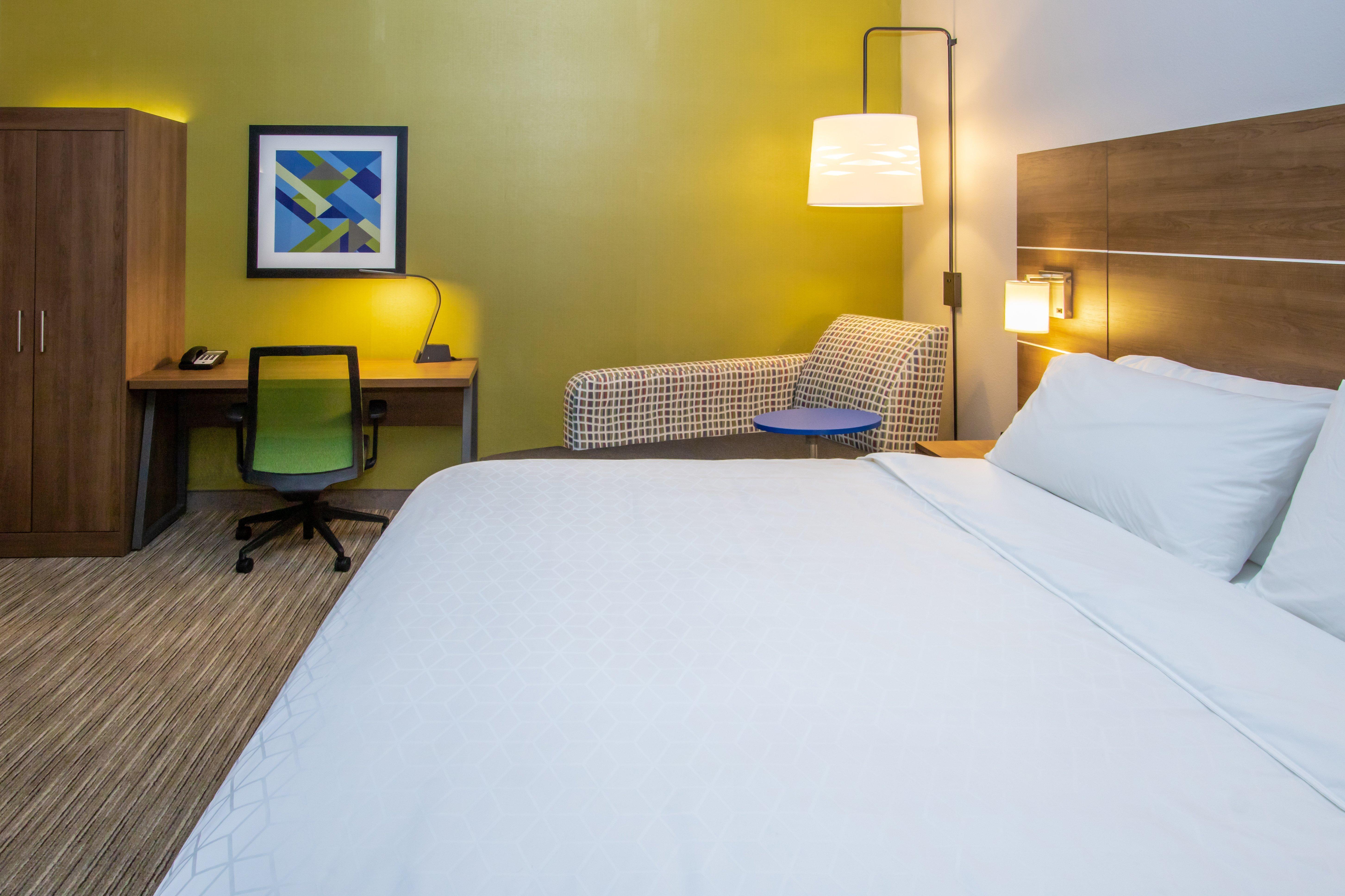 Holiday Inn Express Hotel & Suites Roseville - Galleria Area, An Ihg Hotel Bagian luar foto